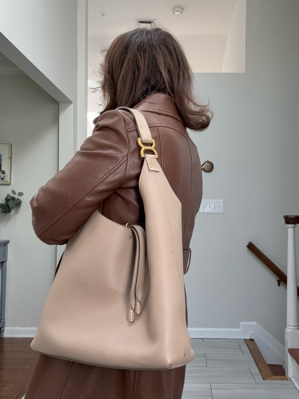 Chloé Marcie Hobo Bag - Medium - Pebbled Taupe Leather Hobo with Gold Accents - Picture 5 of 7